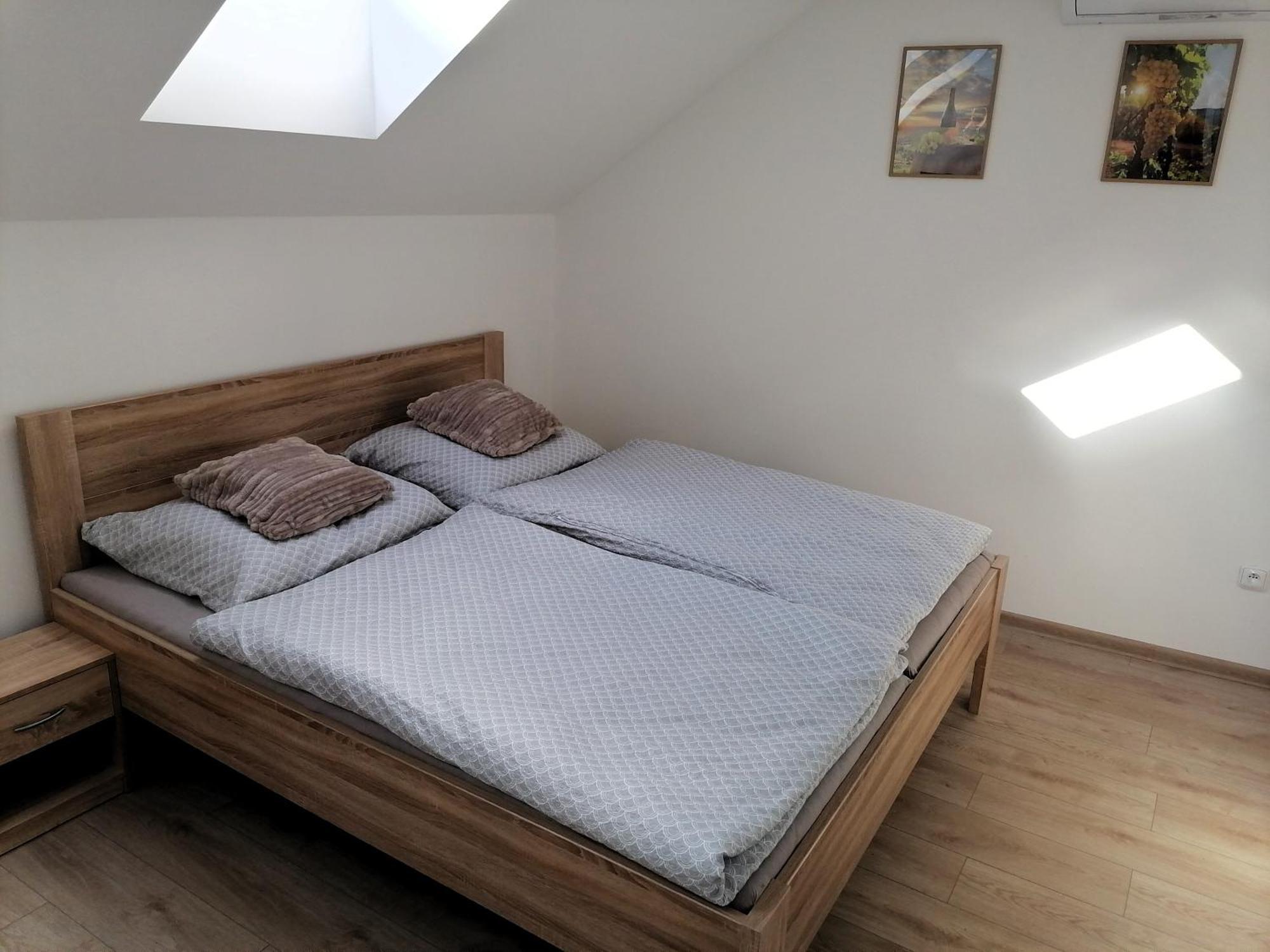Vino Andrusiow Apartamento Znojmo Exterior foto