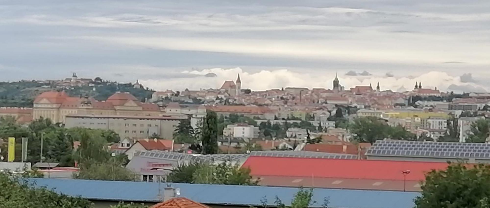 Vino Andrusiow Apartamento Znojmo Exterior foto